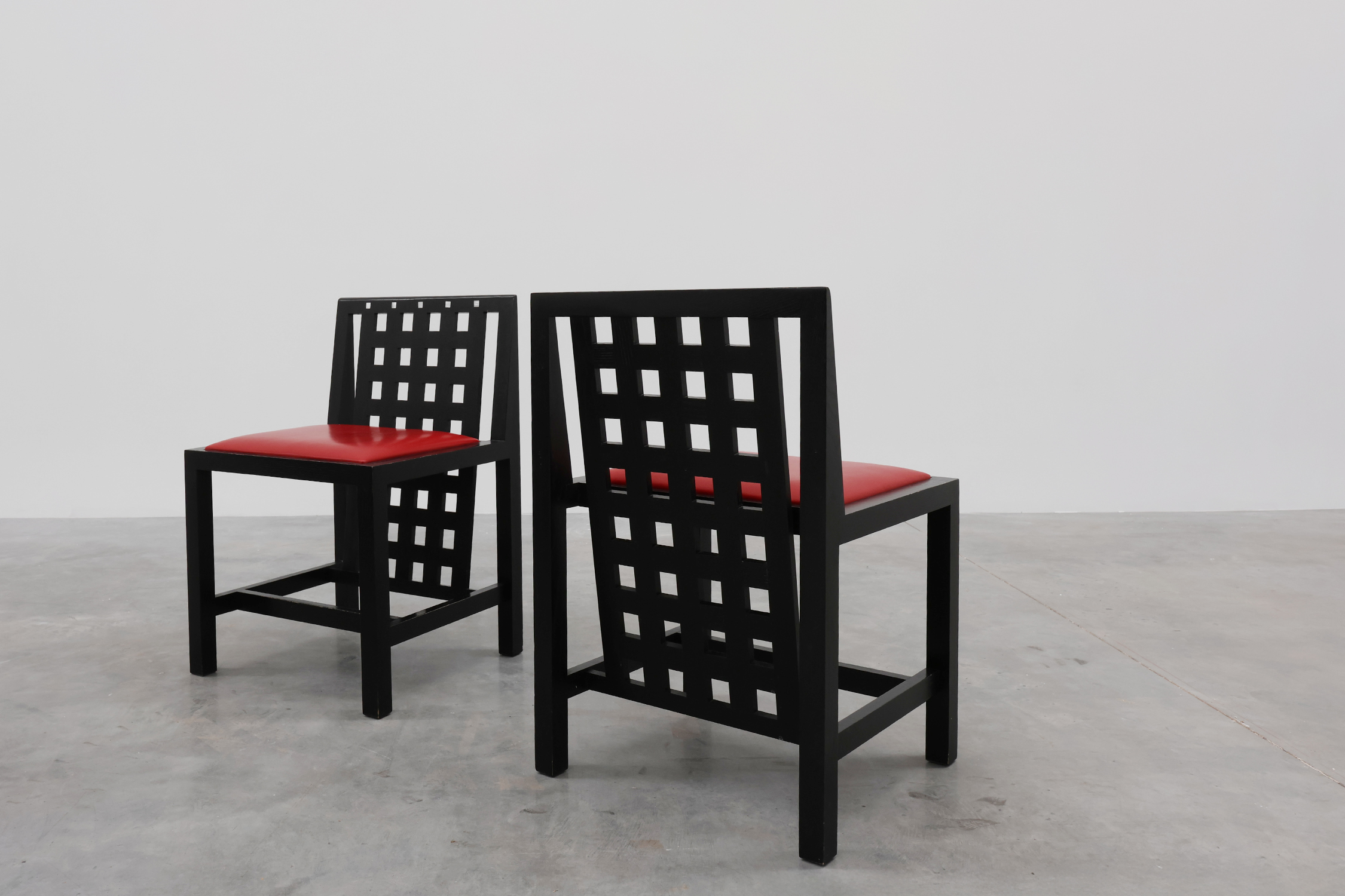 Set of 4 DS3 Dining Chairs by Charles Rennie Mackintosh for Atelier international, Italy 1970sthumbnail